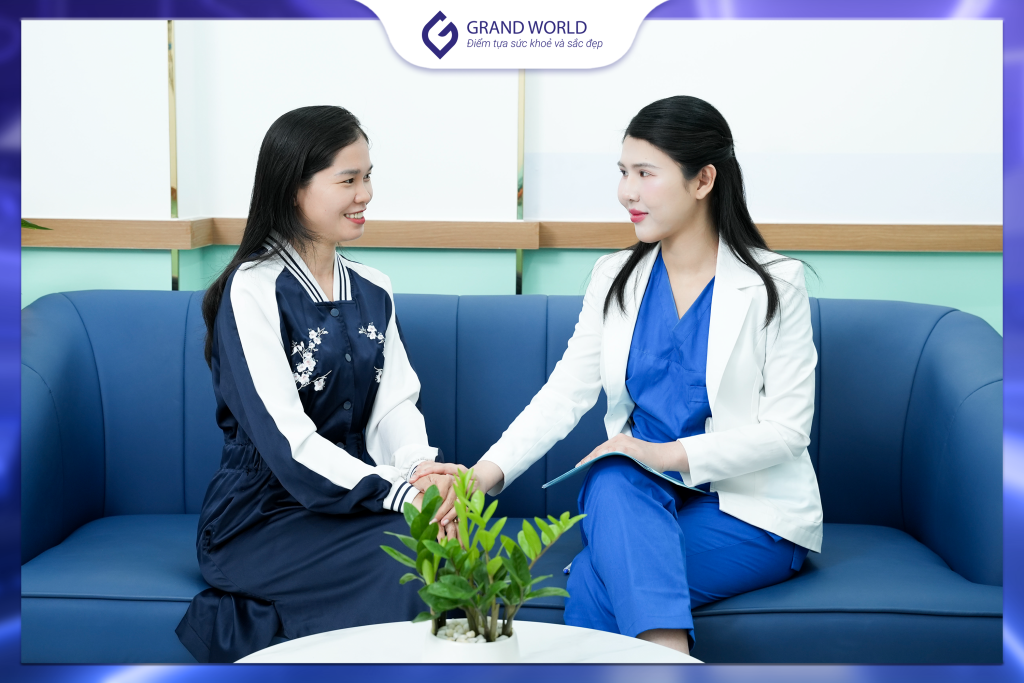 Bác sĩ Grand World đồng hành cùng khách hàng